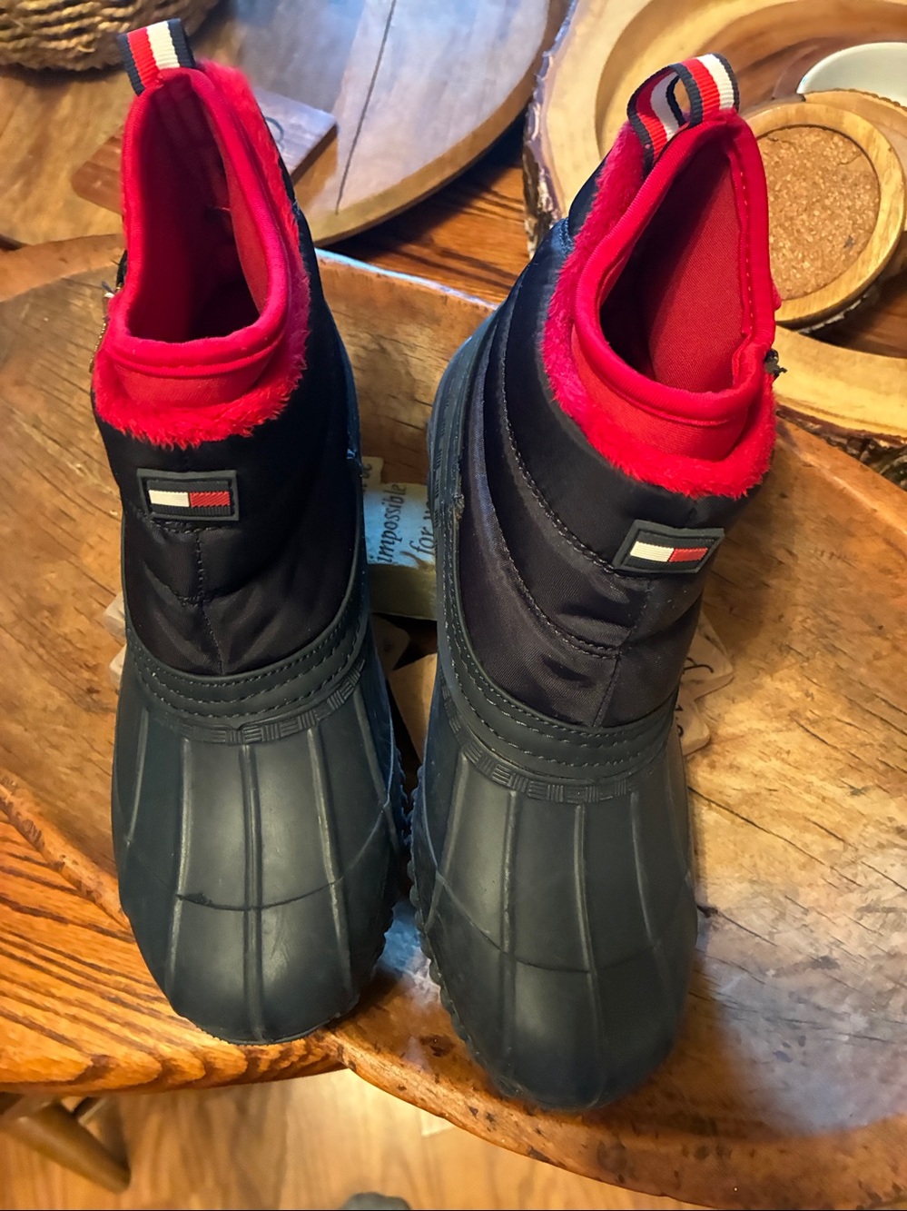 Tommy Hilfiger women’s Black Slip-On Loafers with Textured Rubber Soles